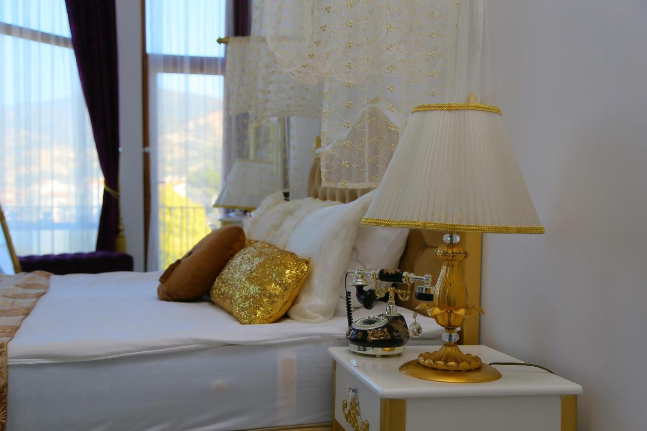 Huri & Nuri Hotel (Adults Only) Foça Exterior photo