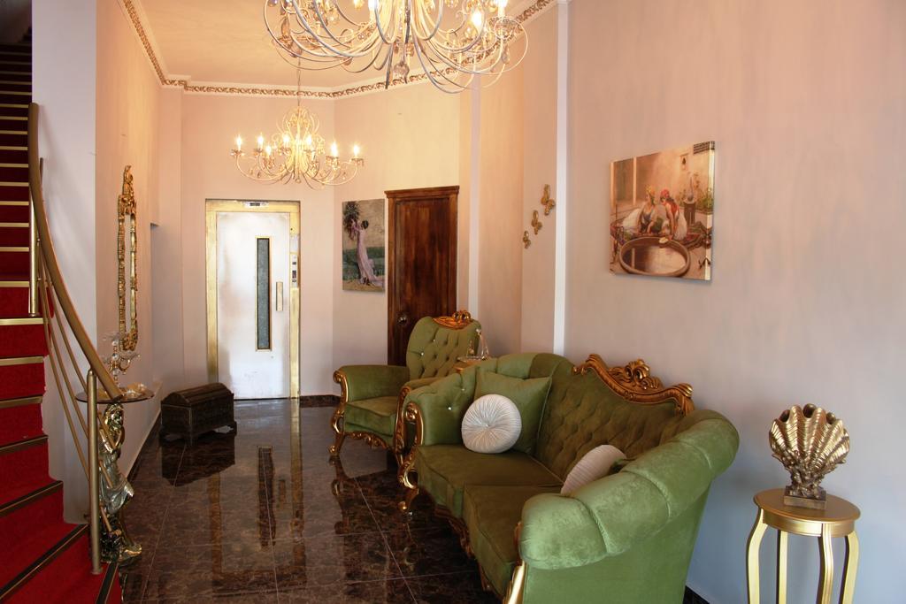 Huri & Nuri Hotel (Adults Only) Foça Exterior photo